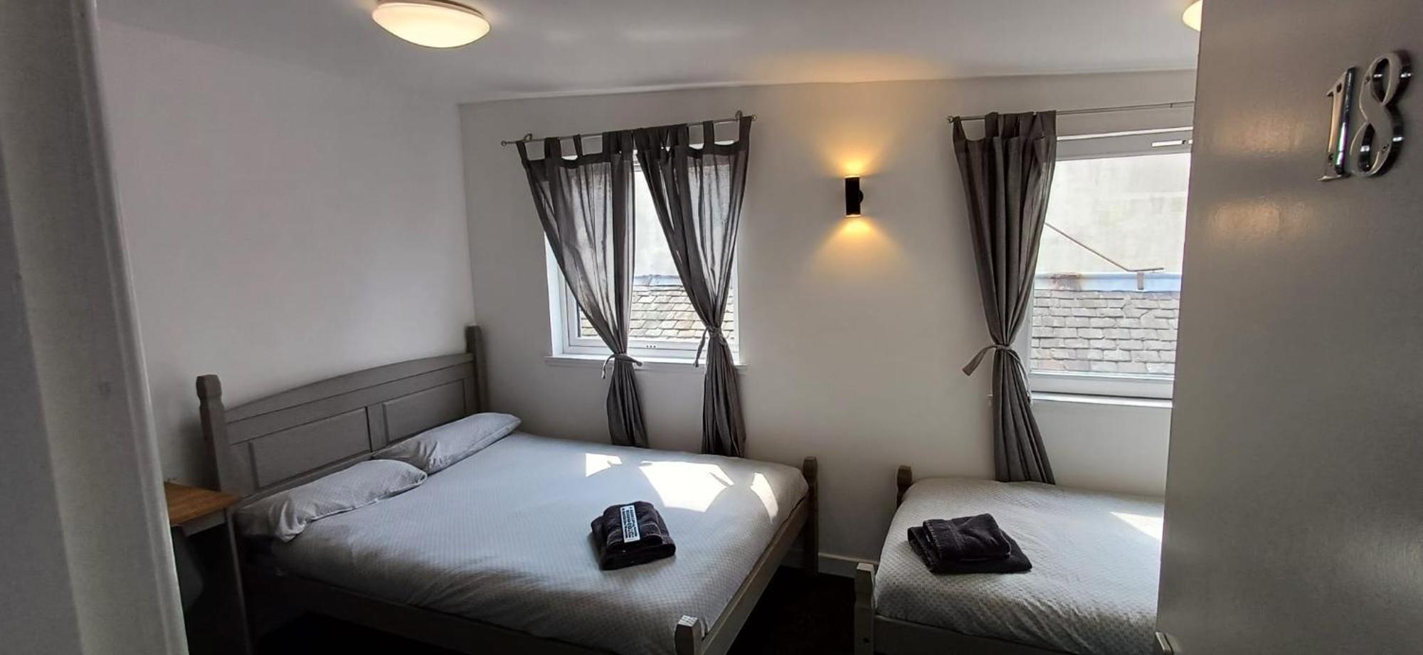 The Queens Hotel Cardenden Екстер'єр фото